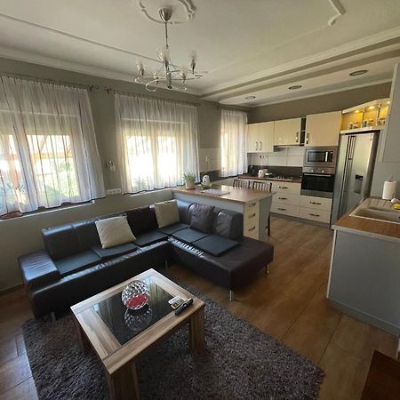 Relax Lägenhet Zalaegerszeg Exteriör bild