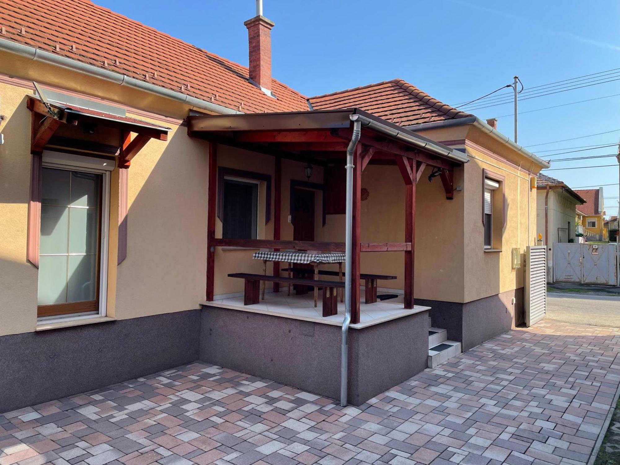 Relax Lägenhet Zalaegerszeg Exteriör bild