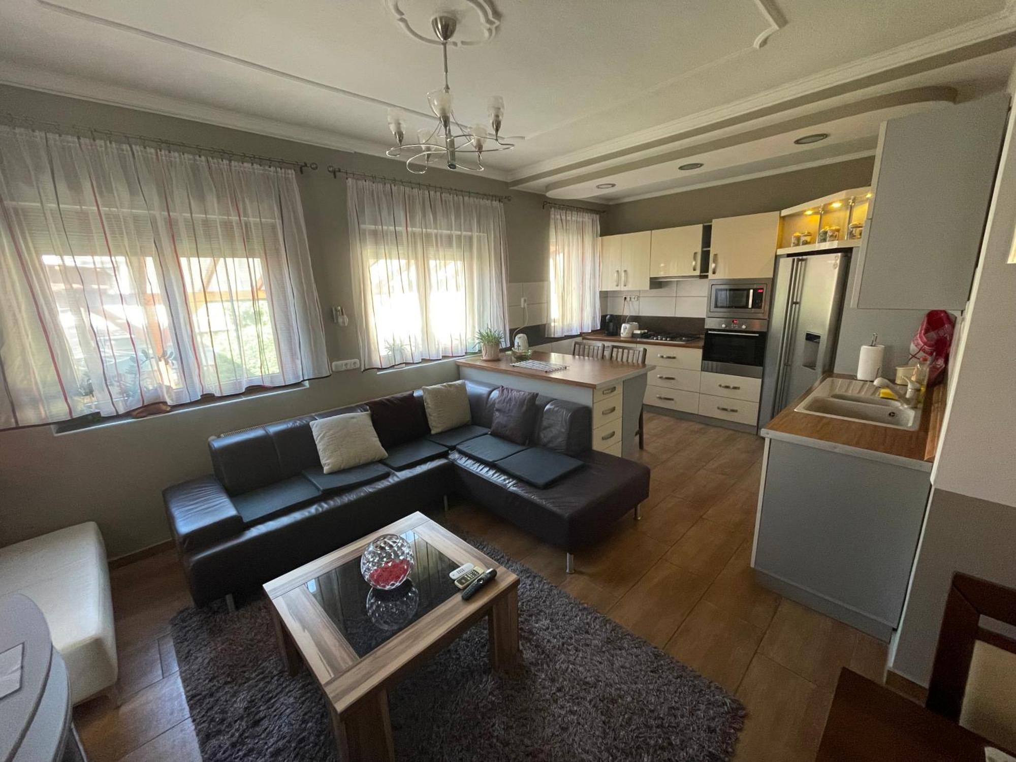 Relax Lägenhet Zalaegerszeg Exteriör bild